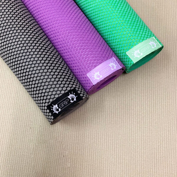 GRIP TOP FOLDABLE TRAVEL MAT - เสื่อโยคะยางพาราผสมแฟบริค หนึบทั้งตอนมือแห้งและมีเหงื่อ - Image 7